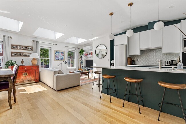 Building Photo - 201 W Springfield St Unit furnished Rental