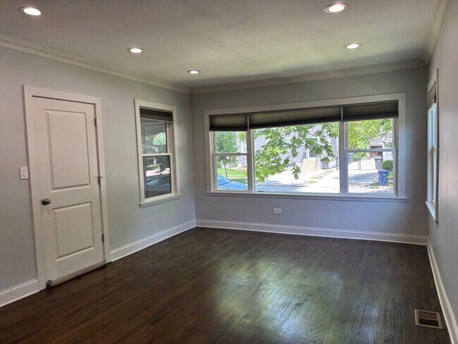 Photo - 2224 Foster St Unit 1