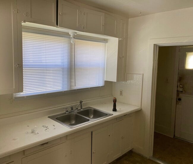 Photo - 204 Alcorn St