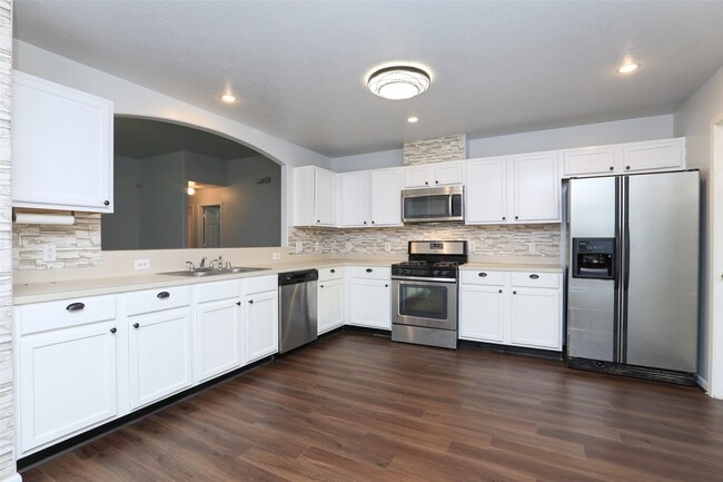 Building Photo - 19626 Billineys Park Dr