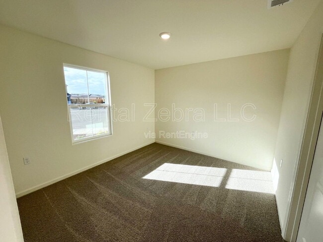 Photo - 356 Halisan Ct