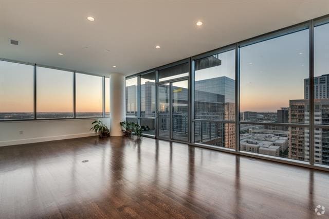 Building Photo - 2200 Victory Ave Unit 2007 Rental
