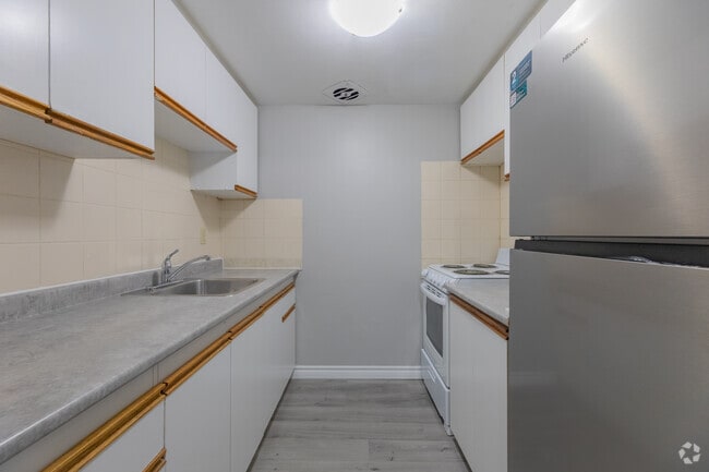 2BR, 1BA - 1,000SF - Kitchen - Brookside Park