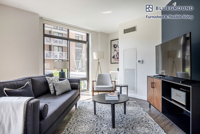 Photo - 3444 Fairfax Dr Unidad FL3-ID675