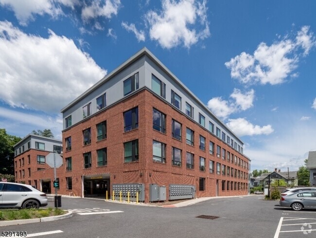 Building Photo - 173 Morris St Unit 320 Rental