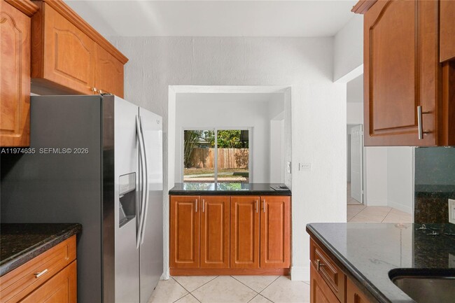 Photo - 1381 W 63rd St