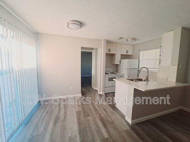 Photo - 817 Bluebird Dr