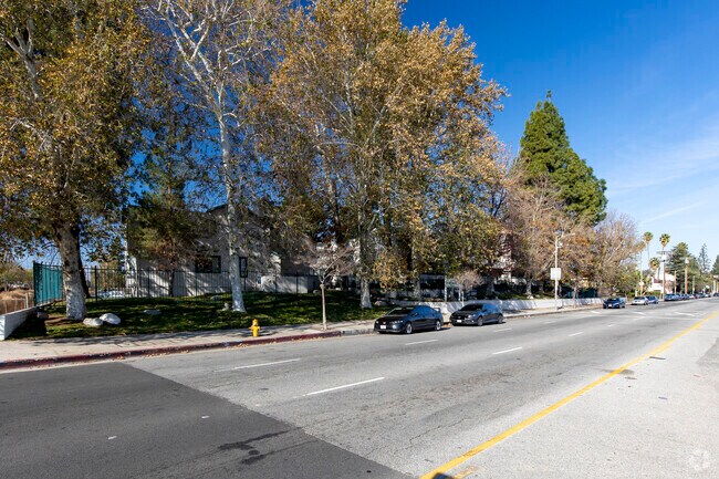 8351-8371 Balboa Blvd - Balboa Village Apartments