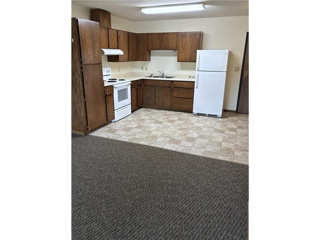 Photo - 107 Edgewood St