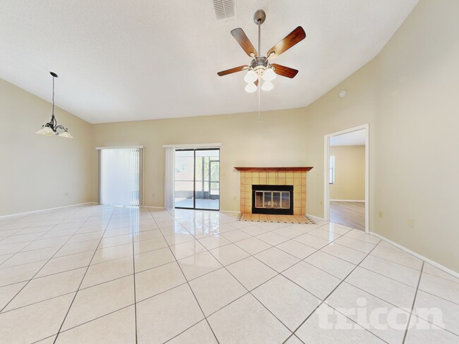 Photo - 8111 Hathaway Dr