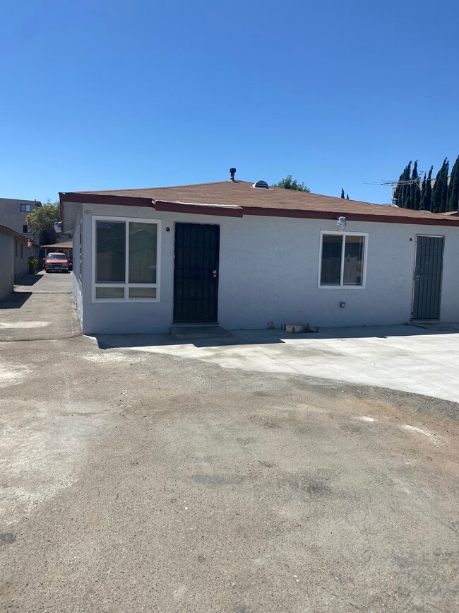 Building Photo - 14105 Yukon Ave Rental