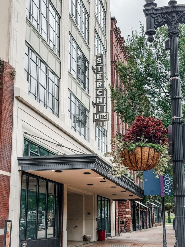 Building Photo - 116 S Gay St