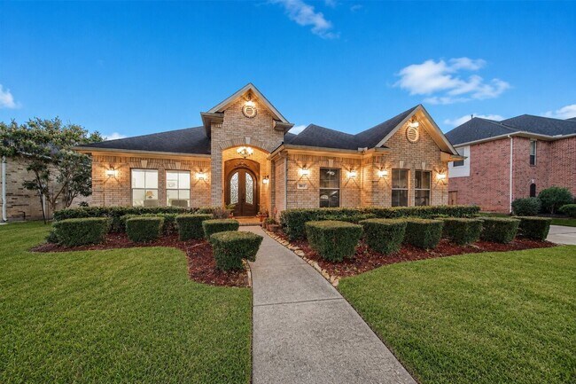 3831 Lakeridge Canyon Dr