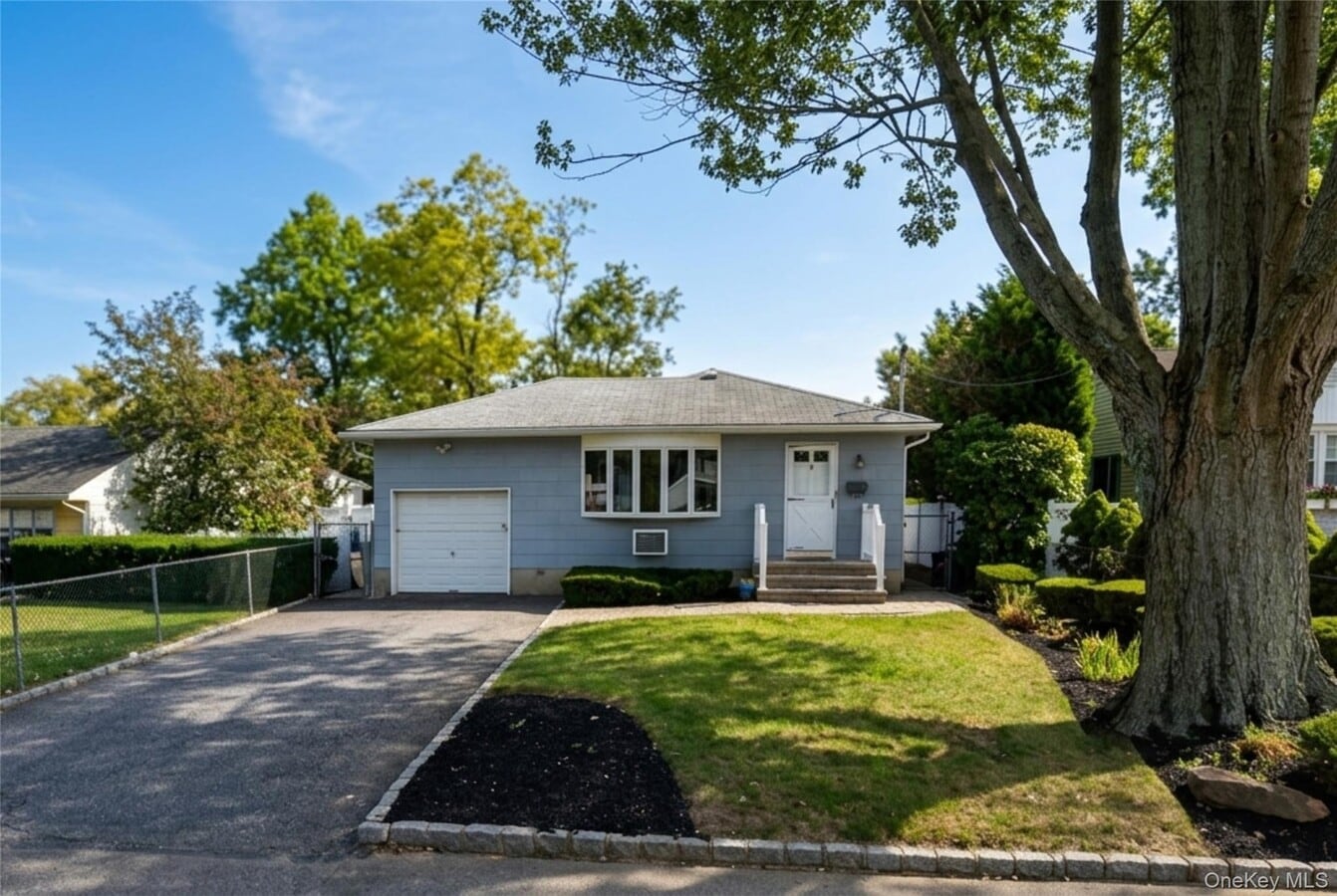 Photo - 39 Wellington Ave