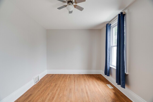 Photo - 206 Clarence St Unit Main