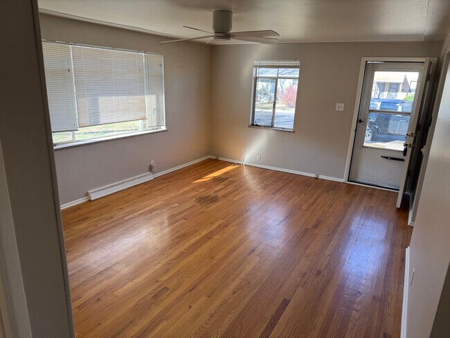 Photo - 4370 S Acoma St