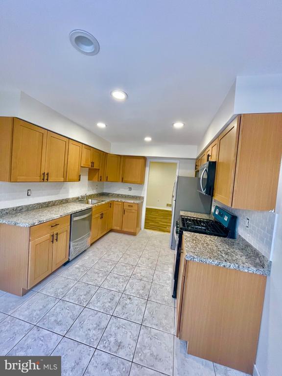 9 Lawry Ct