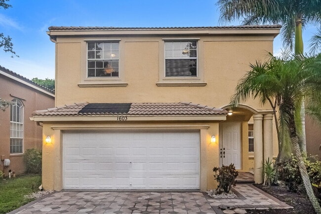Building Photo - 1603 Briar Oak Dr