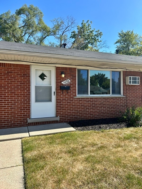 Building Photo - 1456 Goddard Rd Rental