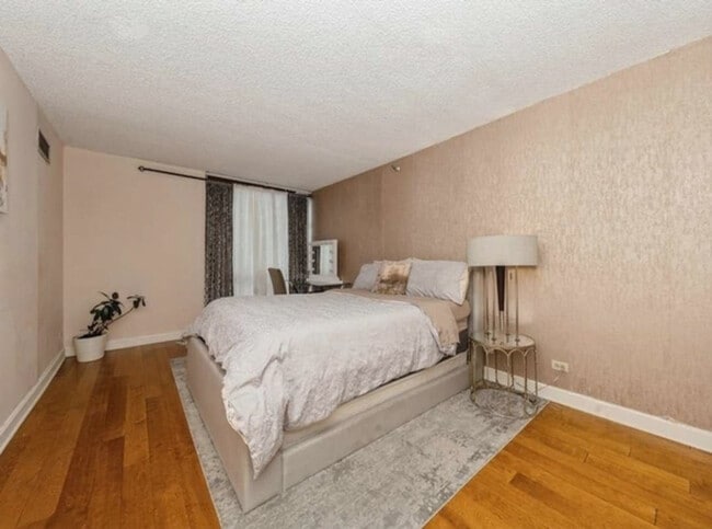 Photo - 224 N Clark St Unit ID1397246P