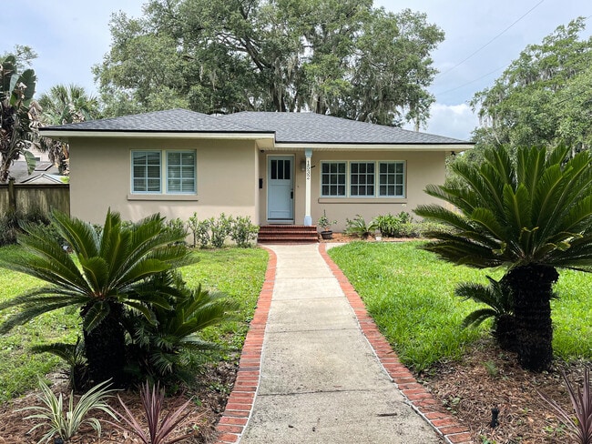 Photo - 1532 Ingleside Ave