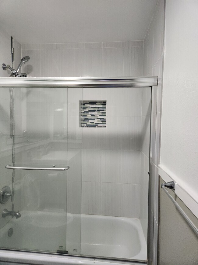 Photo - 400 S Saliman Rd Unidad H-62