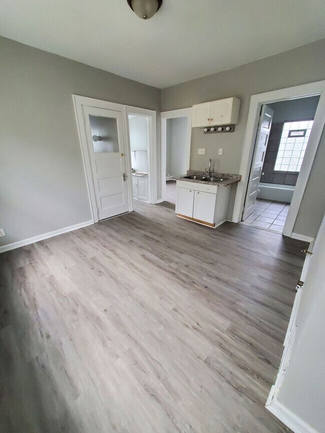 Photo - 1853-1855 N 39th St. (Duplex) Unidad 1855 (Upper)