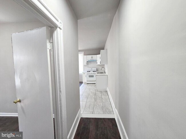 Photo - 509 E Washington Ln