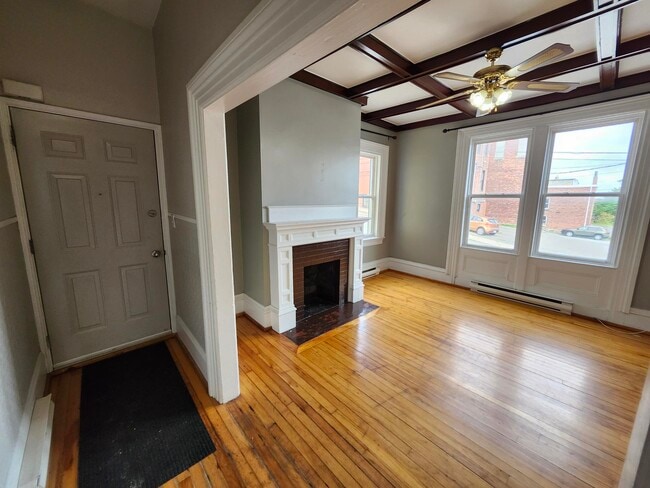 Photo - 131 Wentworth St