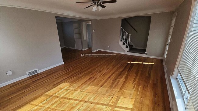 Photo - 3965 Warrendale Rd