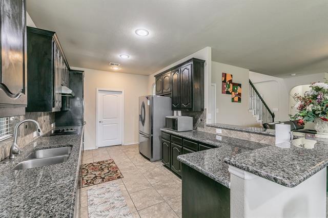 Photo - 210 Warbler Dr