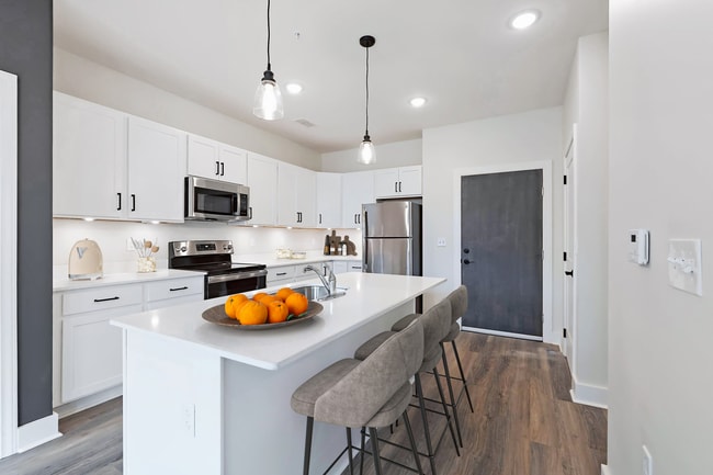 Shadow Creek West New Apartments