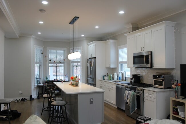 Photo - 153 Foster St