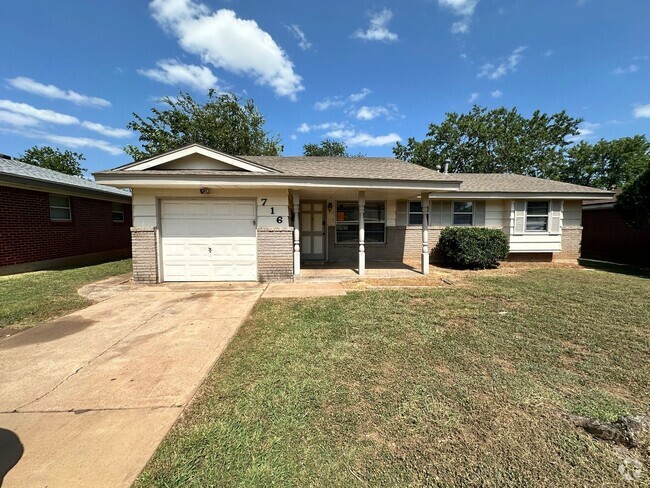 Building Photo - Move -in Special: 3 bed 1.5 bath with an o... Rental