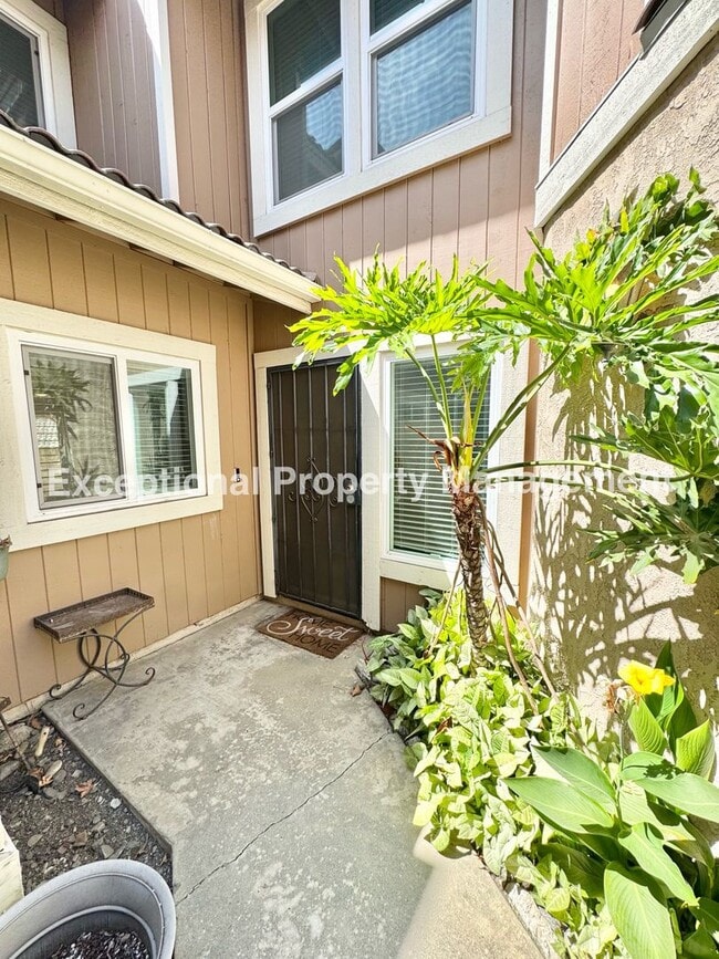 8419 Cedarwood Ln