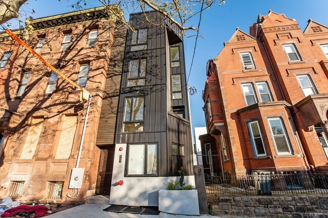 Photo - Fairmount/Brewery town gorgeous luxury apa... Unit 1