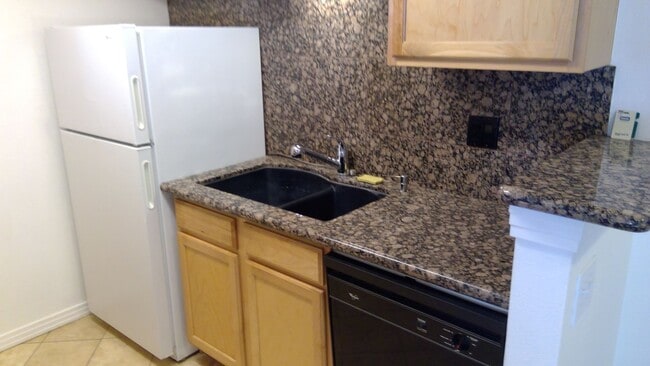 Photo - Condo for rent - Aurora CO 80017 - 1bd 1 ba, just minutes away from Buckley AFB Unit 103