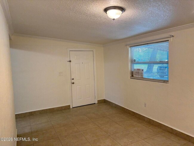 Photo - 1824 Brookview Dr S