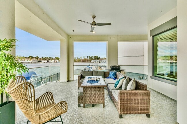 Photo - 15260 TX-105