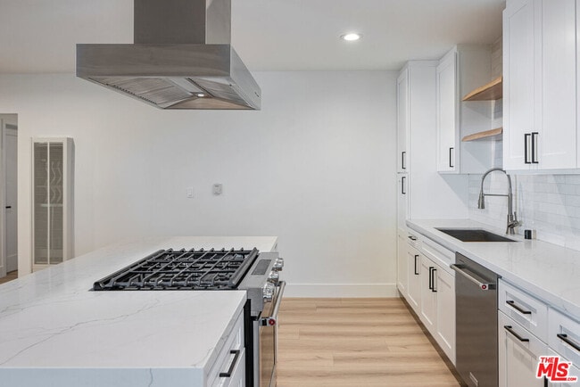 Photo - 943 9th St Unit 9