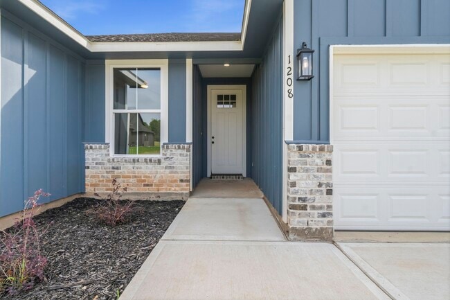 Photo - 1208 Ada St