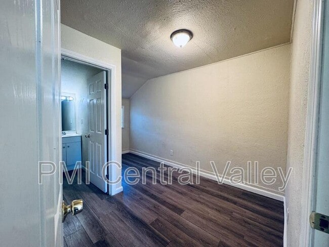 Photo - 1508 Mono Dr Unit 2