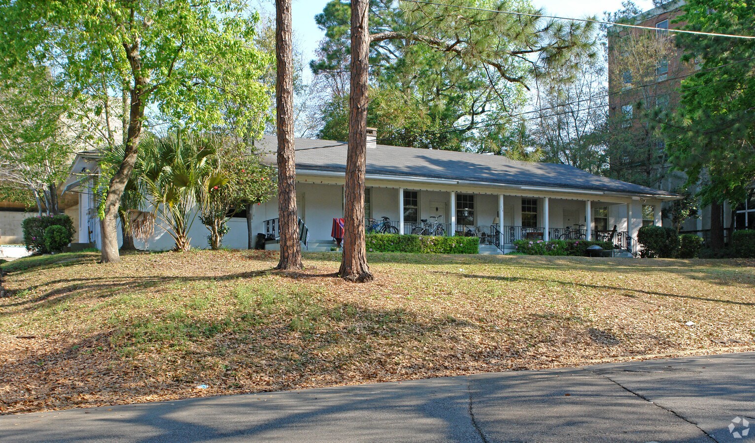 Photo - 718 W Pensacola St Apartments