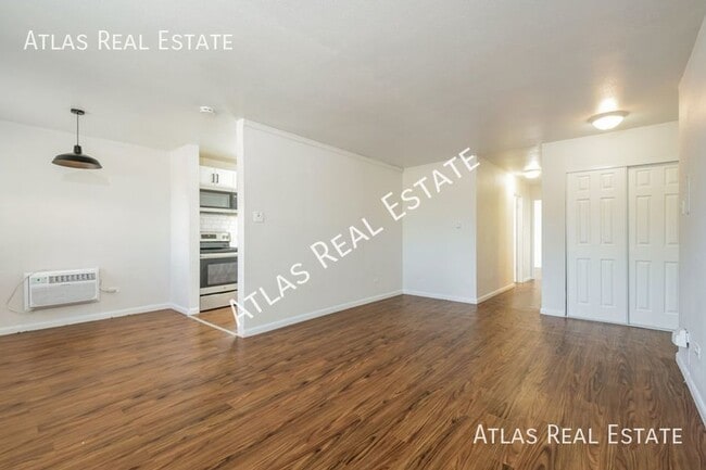 Photo - 4991 Lowell Blvd Unidad 103