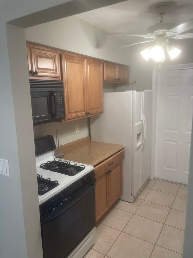 Photo - 255 SW 7th St Unit 4