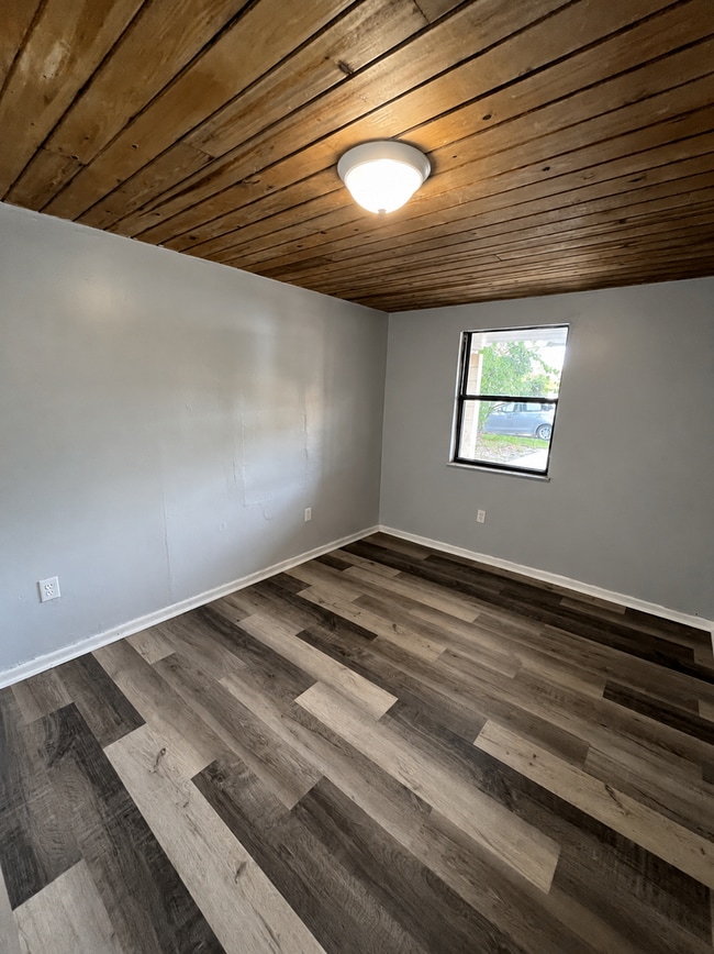 Photo - 538 Norfolk Cir