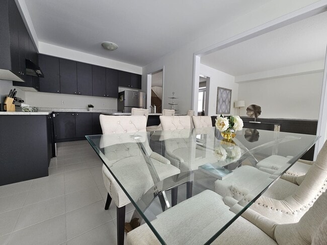 Photo - 30 Heritage Way