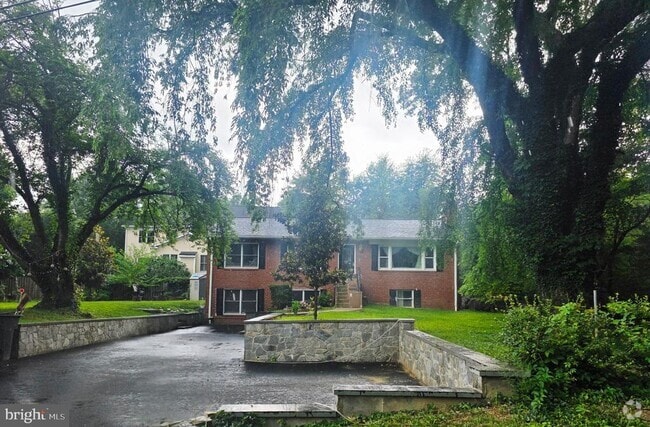 Building Photo - 6513 Old Dominion Dr Rental