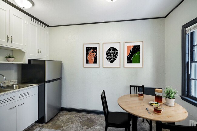 Photo - 3322 Blaisdell Ave South