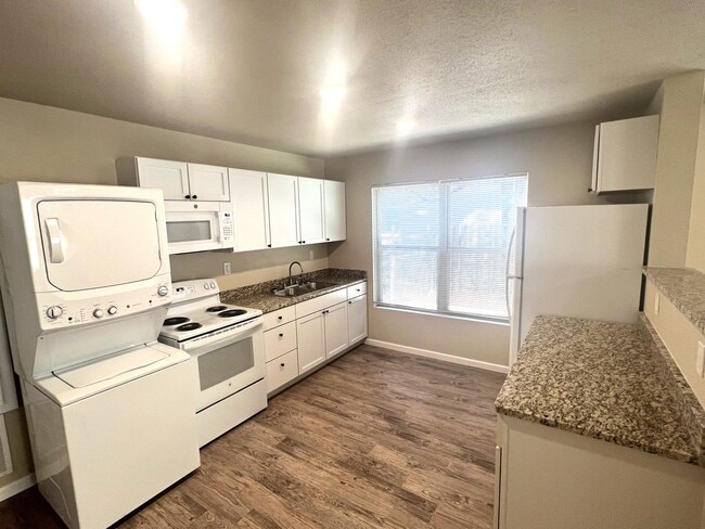 Photo - 1904 17th St Unit A-Front